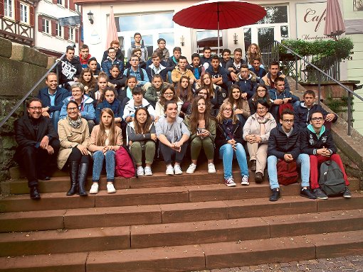 Thomas Seifert (links) begrüßte die Gäste vom Collège St. Julien im bretonischen Malestroit. Foto: Hölle Foto: Schwarzwälder-Bote